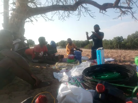 Travail en groupe lors d'une formation sur la pêche durable